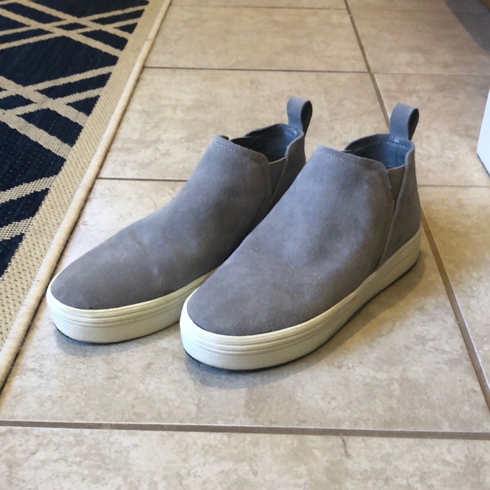 Dolce Vita slip ons